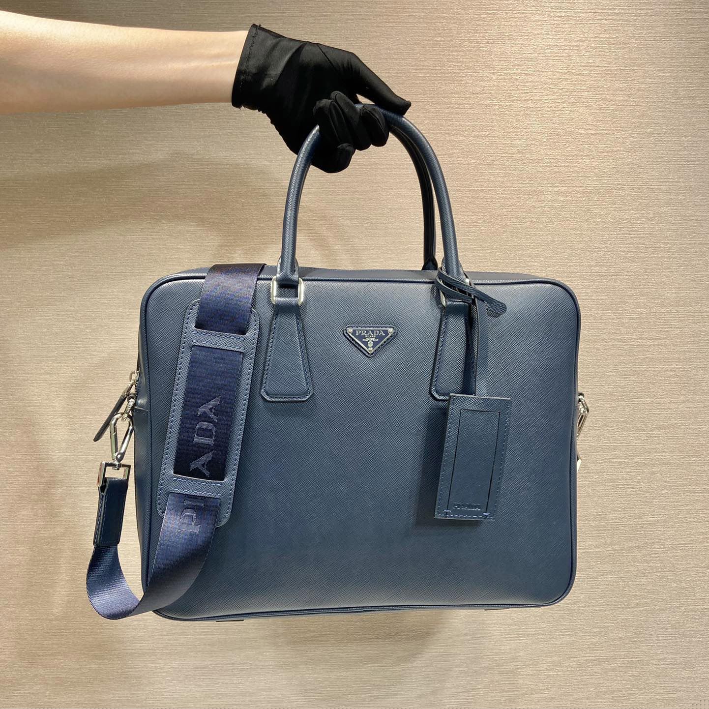 Pra*a briefcase
